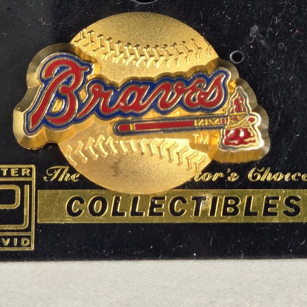 Vtg Atlanta Braves 2001 Spring‎ Training Baseball Pin Tomahawk Pro Specialties